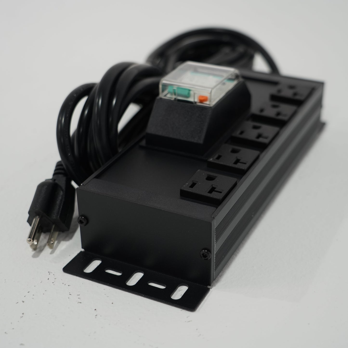 AMBOHR High Quality Power Strip US Cabinet Socket Outlet Power Distribution with Switch & Overload Protection 125V